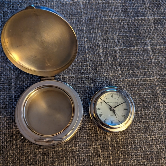 Travel clock - Picture 3 of 5